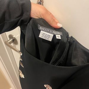 Maggie London size L black detailed dress